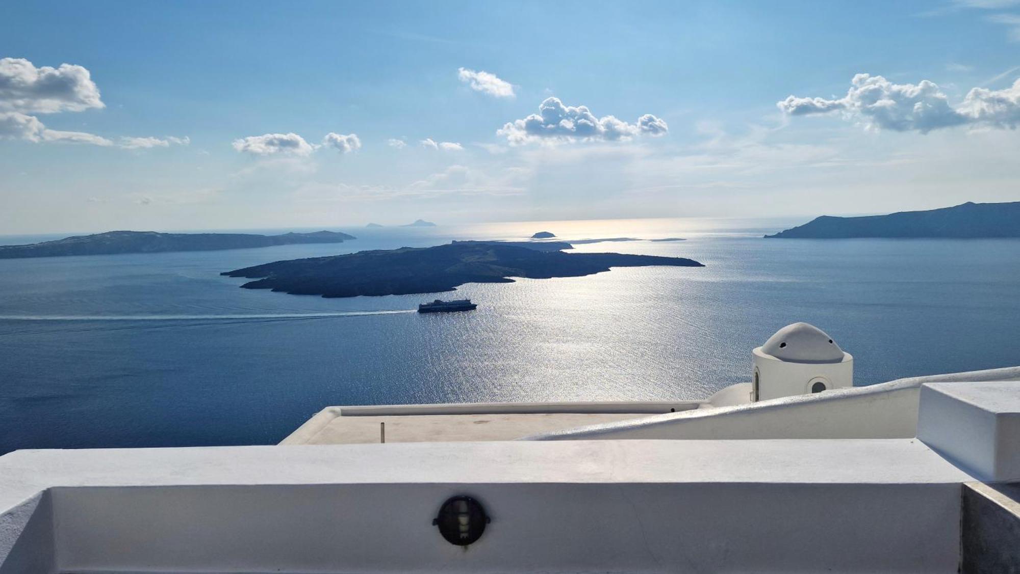 Karpimo Horizon - Caldera View With Private Hot Tub Villa Firosztefáni Kültér fotó